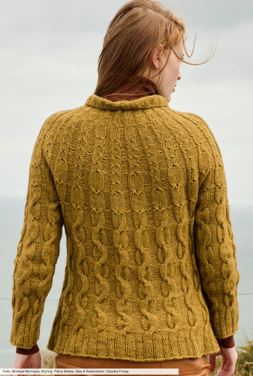 Rundgestrickter Zopfmusterpulli