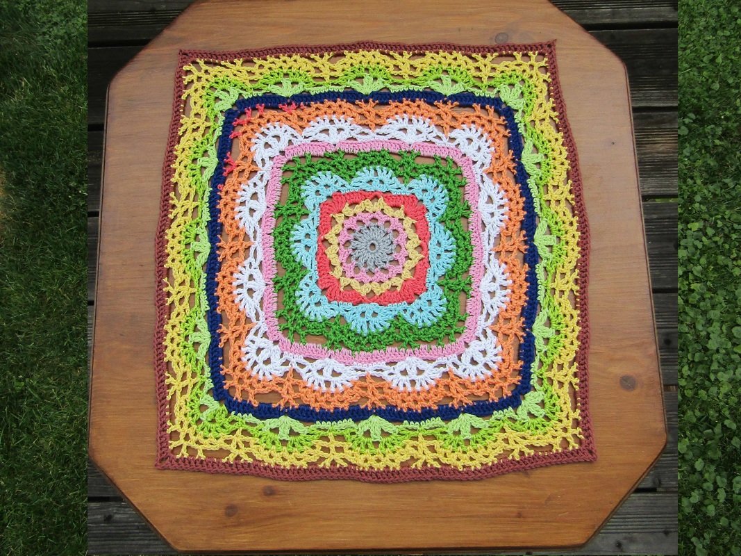 Häkelanleitung Zierdeckchen Regenbogen aus Wollresten - Bild 3