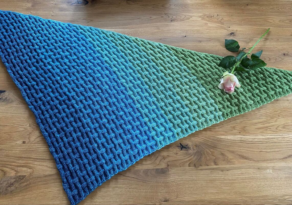 Leyla  –  PDF Anleitung für ein gestricktes Tuch
