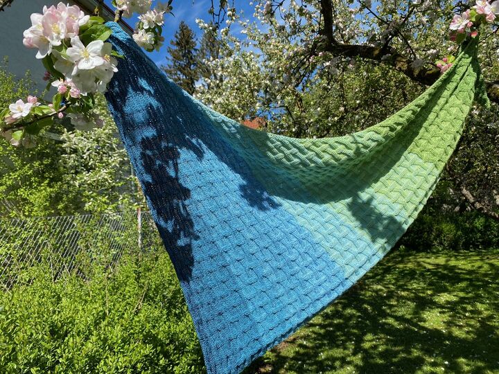 Leyla  –  PDF Anleitung für ein gestricktes Tuch