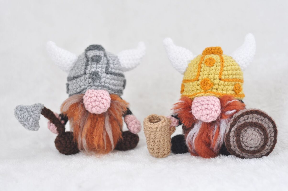 H&auml;kelanleitung Wichtel Wikinger mit Accessoires - Bild 3