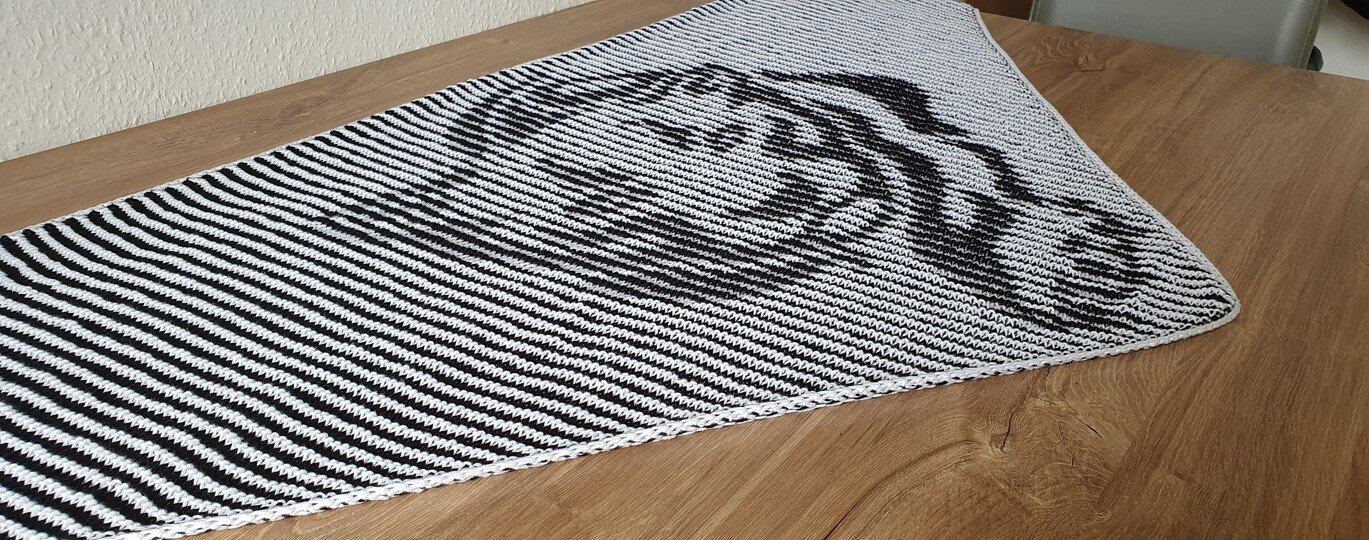 Panther, Shadow Knitting, Illusion Knitting, Motif Shawl