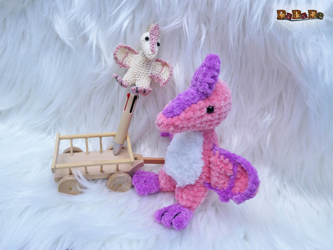 Der Flugsaurier für Stifte oder zum Kuscheln, Häkelanleitung von DaDaDe - Bild 8