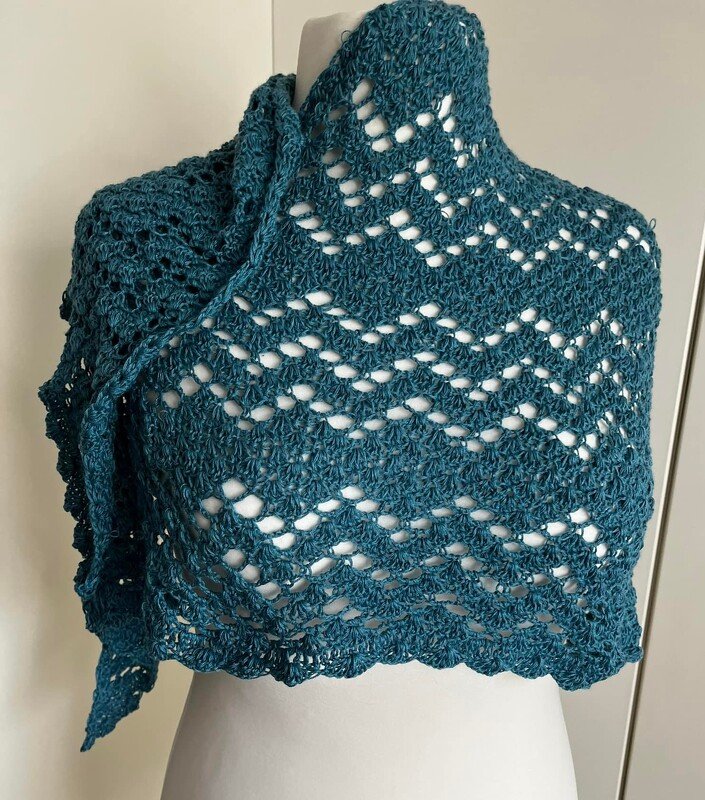 Crochet Pattern Triangular Scarf "Najade" - Image 6