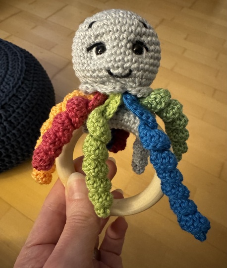 Häkelanleitung Qualle Kalle als Greifring und groß als Häkeltier