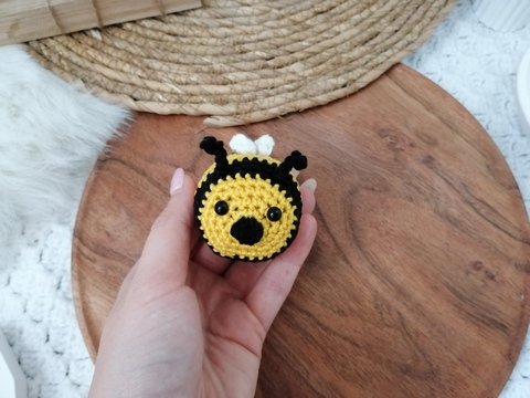 Häkelanleitung kleine Hummel, Amigurumi, Schlüsselanhänger, Hummel häkeln