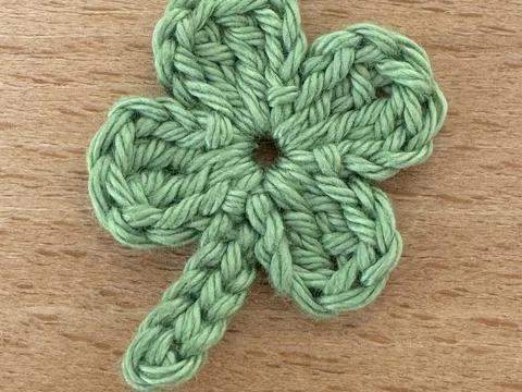 Kleeblatt als Glücksbringer, Verzierung oder um „Danke zu sagen“ ca. 4 cm