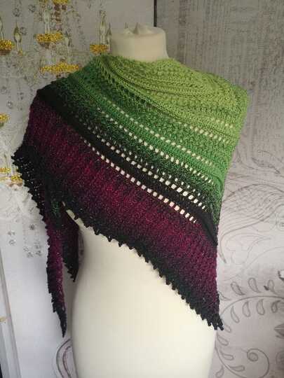 Häkelanleitung Dreieckstuch Walpurgisnacht