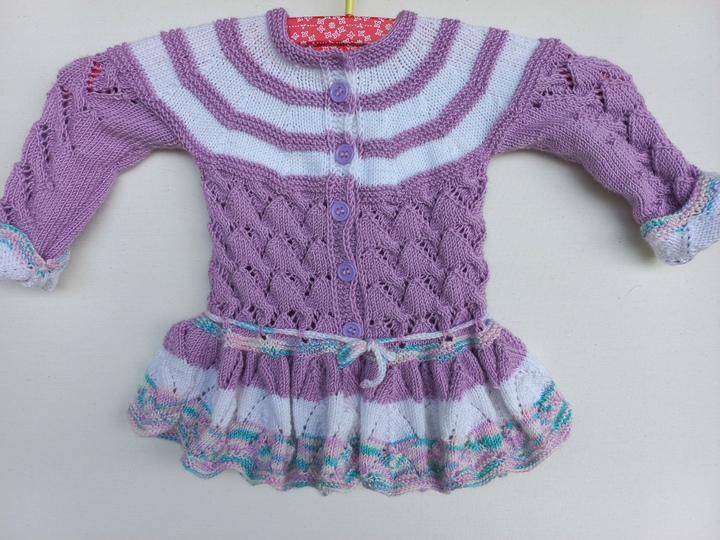 Strickanleitung Babyjacke/Mädchenjacke Gr. 68/74 ca. 5-9 M, mit Volant,