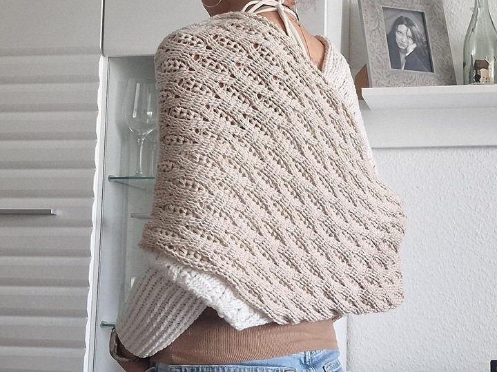 Häkelanleitung für den Ärmelschal "Wrap me"