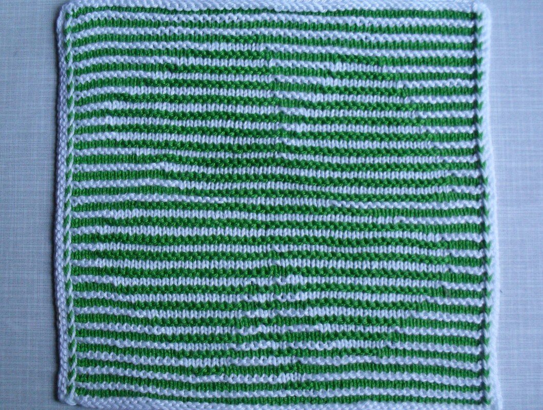 Spültuch Kleeblatt in Schattenstricktechnik mit dem besonderen Rand - Bild 2