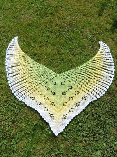 Dreieckstuch Blumenflügel häkeln