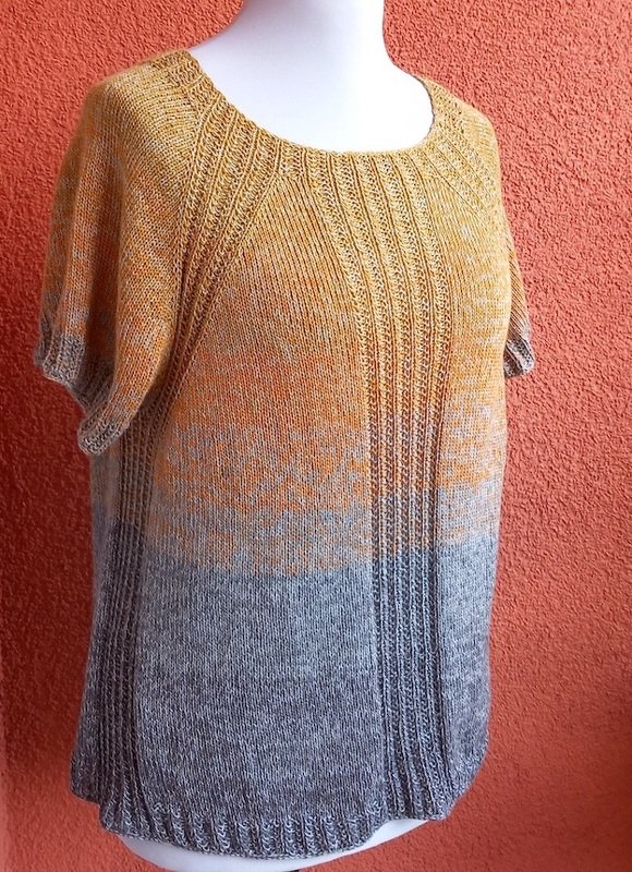 Damen-Strickshirt mit Rundhalsausschnitt und senf-grauem Farbverlauf