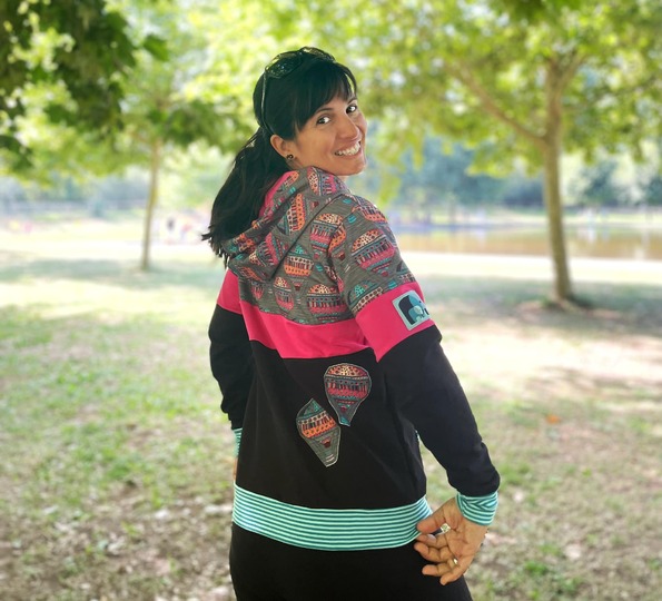 Ebook Colorblocking Hoodie ENINGEN Gr. 34-56