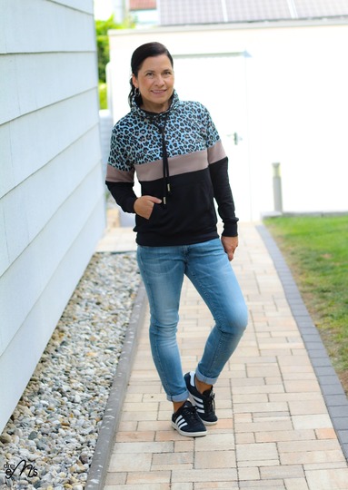 Ebook Colorblocking Hoodie ENINGEN Gr. 34-56