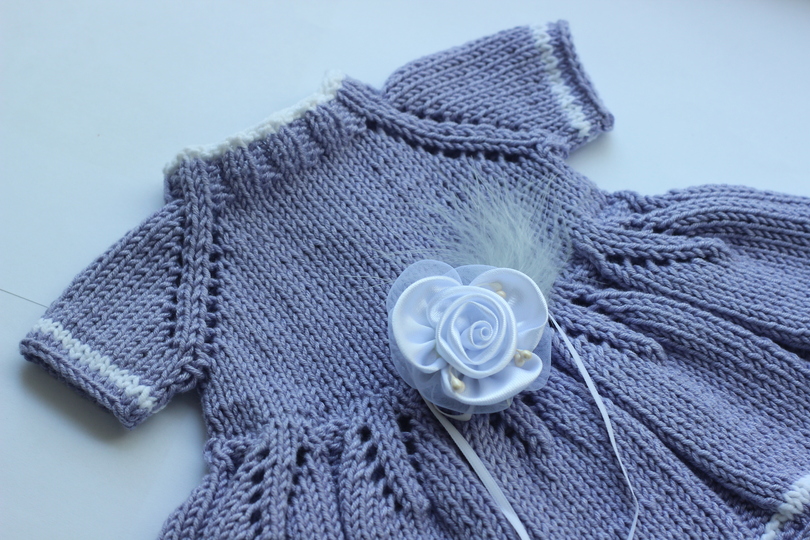 Strickanleitung für Puppenkleid Lavendel