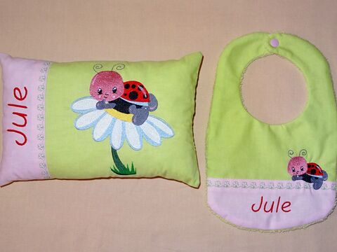 Stickdatei - Käfer Marienkäfer auf Blume Kissen und Lätzchen SET ITH