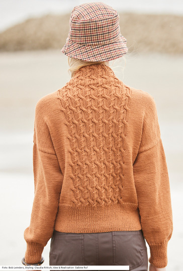 Pulli mit Zöpfen und Stehkragen in Karamellbraun