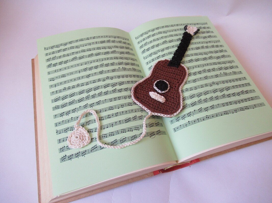 Häkelanleitung Lesezeichen Gitarre - Bild 5