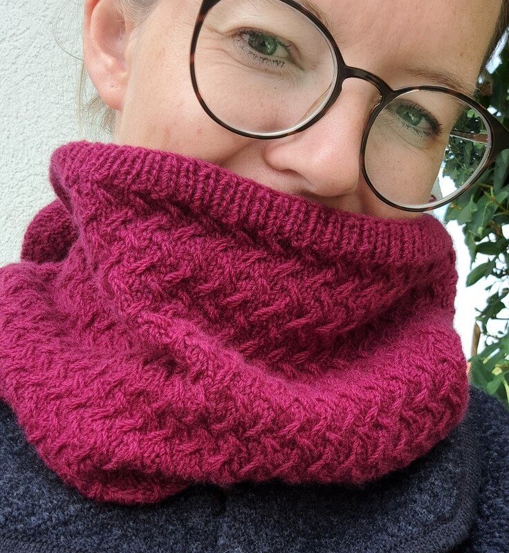 Strickanleitung: Rieke's Cowl - Loop mit Hebemaschen/zöpfen
