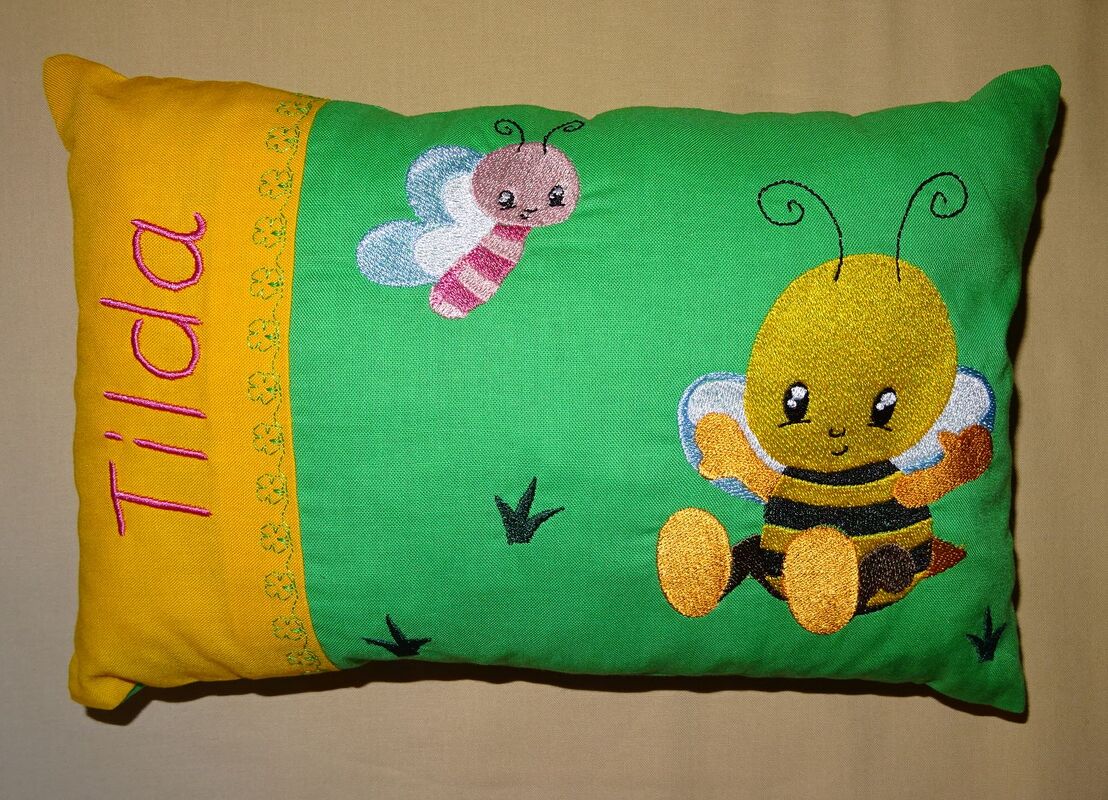 Stickdatei - Biene mit Schmetterling Kissen und Lätzchen SET ITH - Bild 8