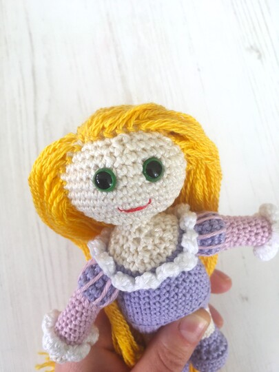 Häkelanleitung Amigurumi Lolita