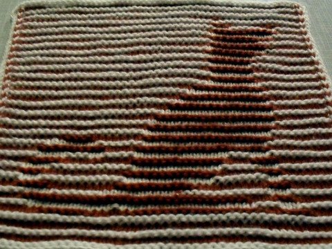 Hund in Schattenstricktechnik als Spüli oder Pfotentuch