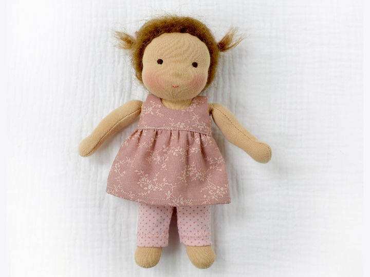 DIY Waldorf classic doll 7 inch/18 cm tall. PDF sewing pattern and tutorial