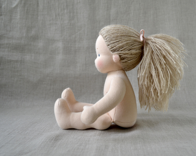 DIY Waldorf doll 11''/28cm tall. PDF pattern and tutorial.