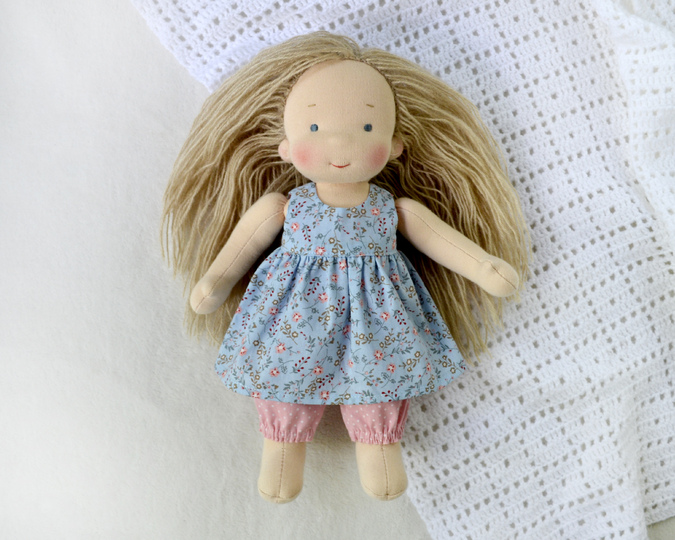 DIY Waldorf doll 11''/28cm tall. PDF pattern and tutorial.