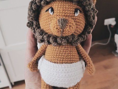 Häkelanleitung für Löwe mit Windel