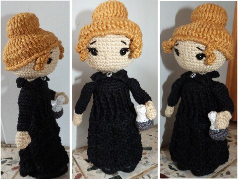 Marie Curie, crochet pattern for left-handers