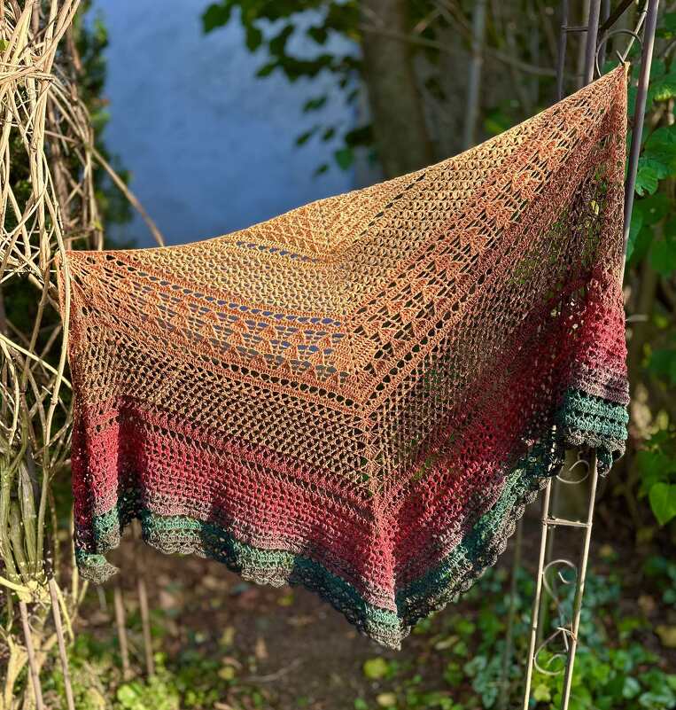 Häkelanleitung Dreieckstuch "Kürbissuppe"