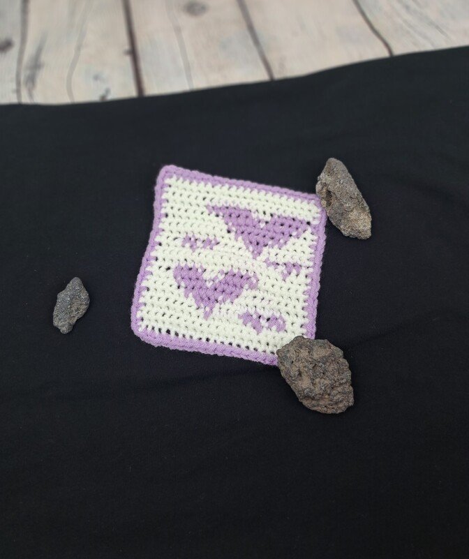 Halloween-Fledermaus-Untersetzer – Häkelanleitung für stilvolle Herbstdeko