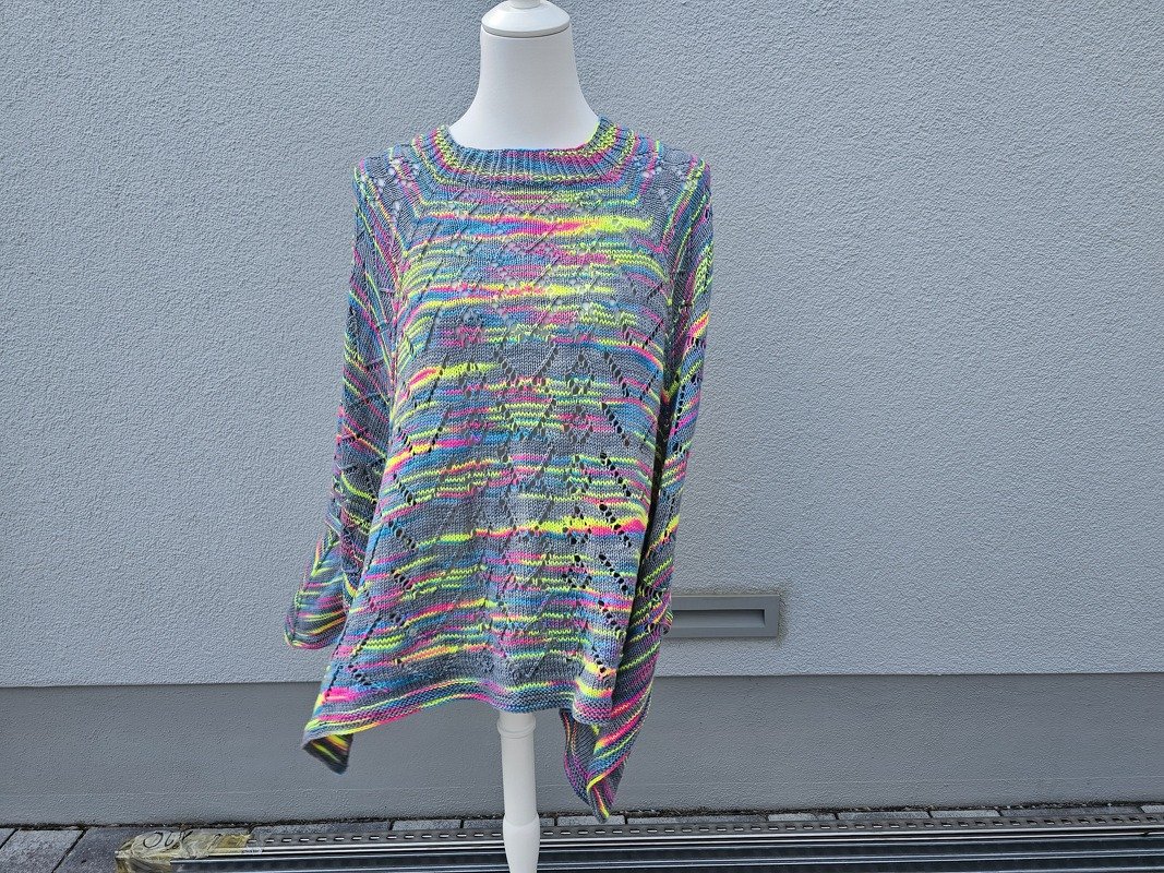 RVO Poncho Herzenswärme / gestrickt