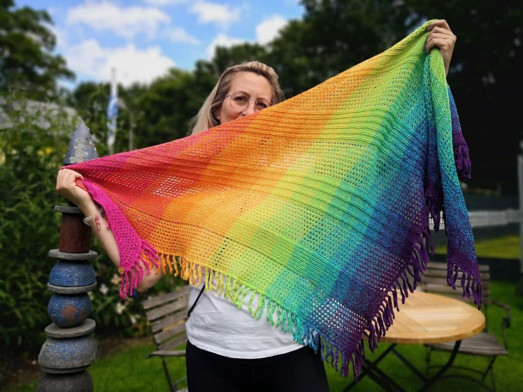 Biddy - gestricktes Tuch, fast symmetrisch - PDF Anleitung - Bild 2