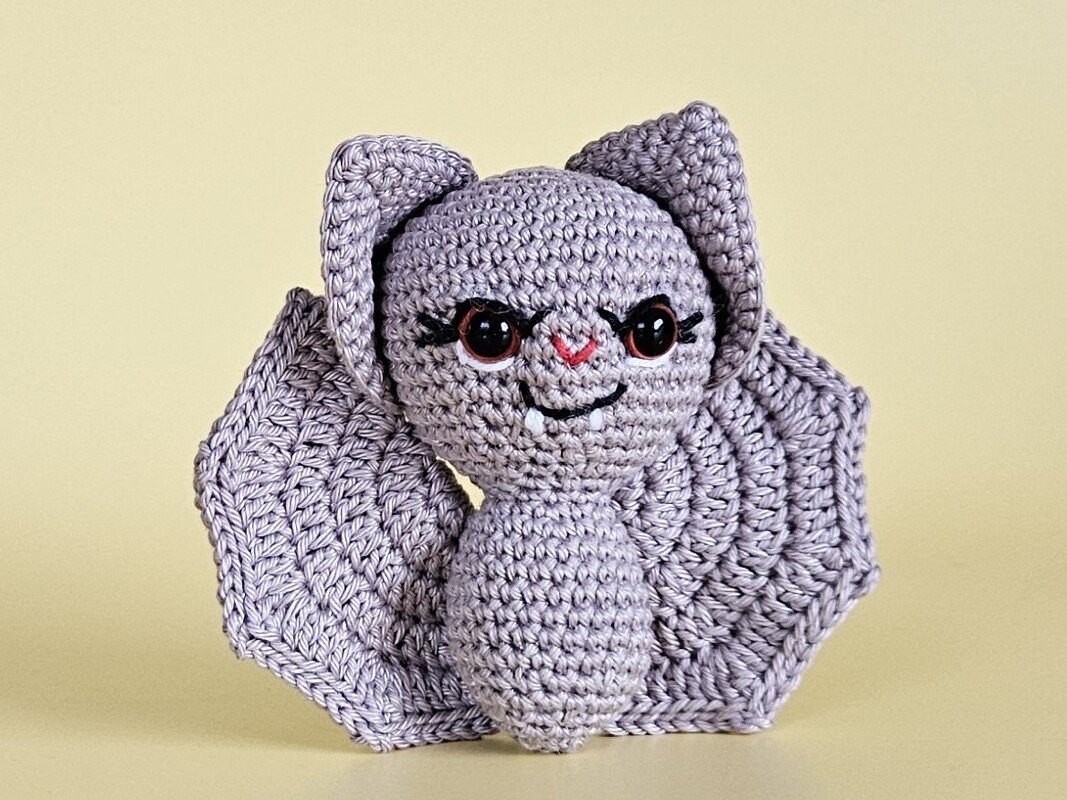 Pipistrello die kleine Fledermaus - Freebie - Amigurumi Häkelanleitung - Bild 2