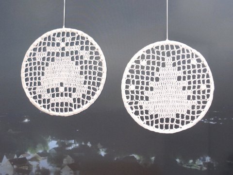 Fensterbilder Glocke und Baum häkeln – Filethäkeln - Anleitung