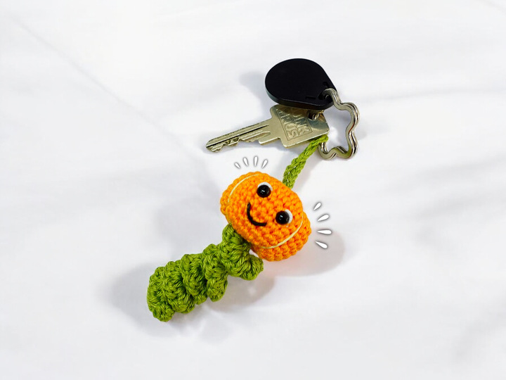 Kürbiswürmchen Glücksbringer - Häkelanleitung