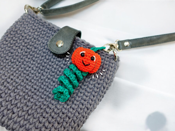 Kürbiswürmchen Glücksbringer - Häkelanleitung