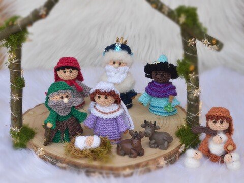 8tlg Set kleine Krippenfiguren 9 cm Variante komplett gehäkelte Krippe