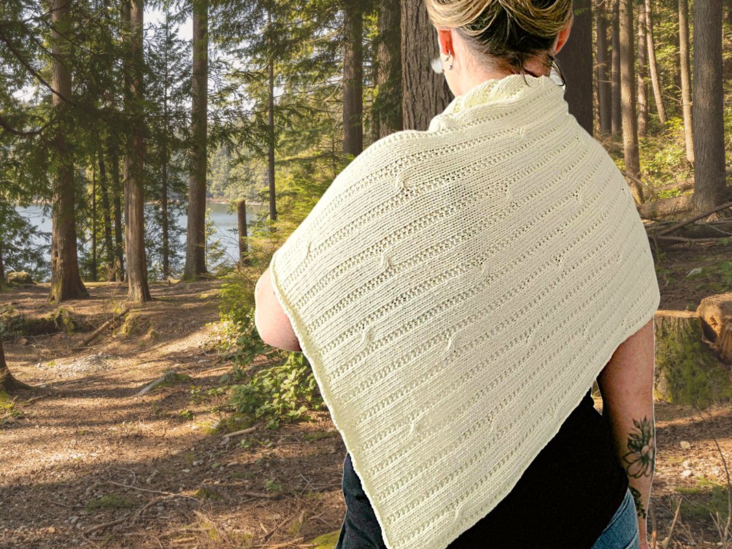 "Elli Frost" Gestricktes Dreieckstuch mit verkreuzten Rippen