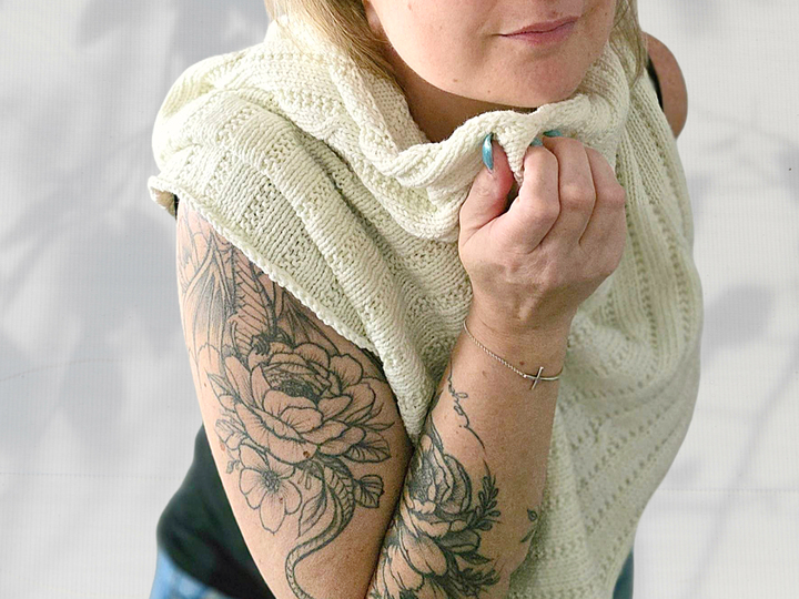 "Elli Frost" Gestricktes Dreieckstuch mit verkreuzten Rippen