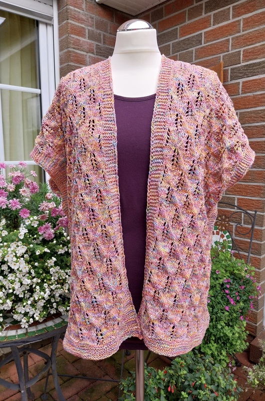 Strickanleitung für Poncho-Weste "Summer Sprinkles" - Bild 3