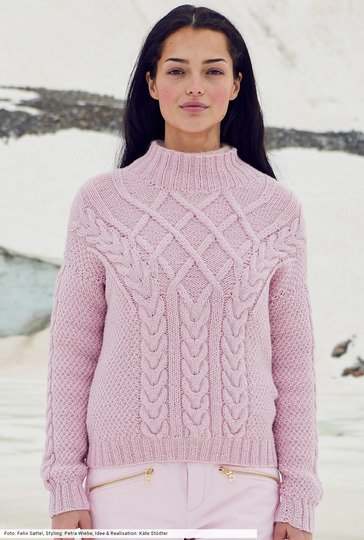 Mustermixpulli mit Perlmusterstrukturen, Zopfstreifen und Rautenpasse