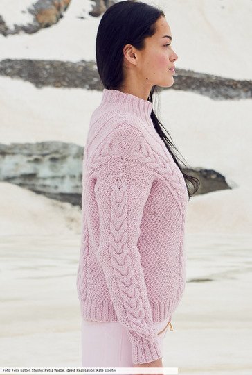 Mustermixpulli mit Perlmusterstrukturen, Zopfstreifen und Rautenpasse