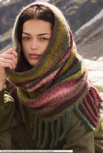 Loop im Farbverlauf mit Fransen