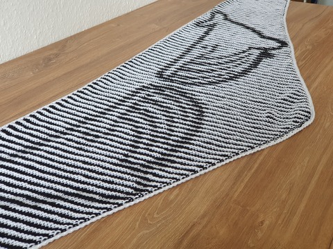 Whale, Shadow Knitting, Illusion Knitting, Flat Motif Shawl