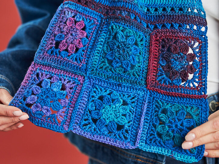 SCHAL UND HÄKELSOCKEN