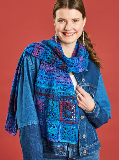 SCHAL UND HÄKELSOCKEN